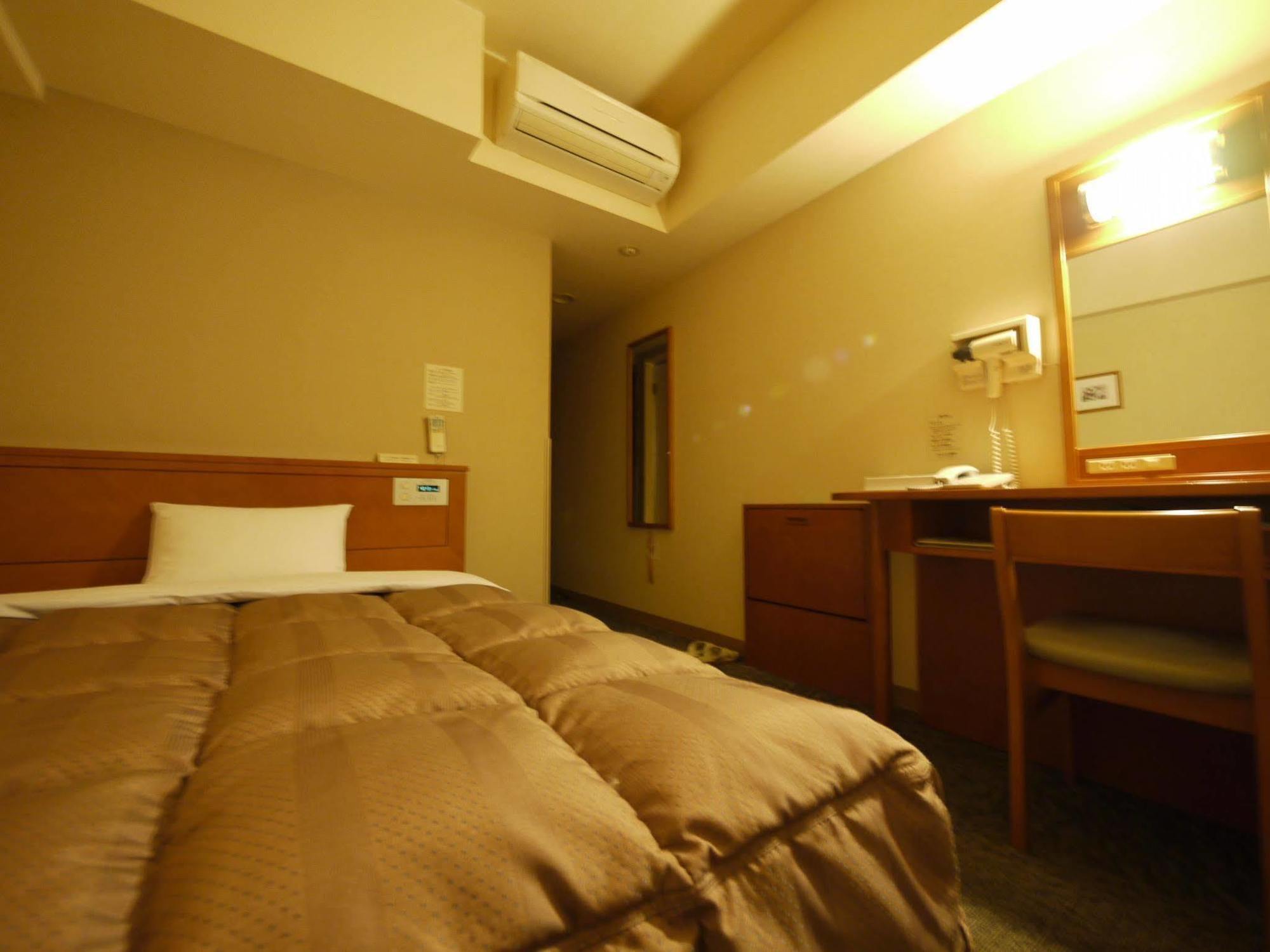 Hotel Route-Inn Fukaya Ekimae Экстерьер фото
