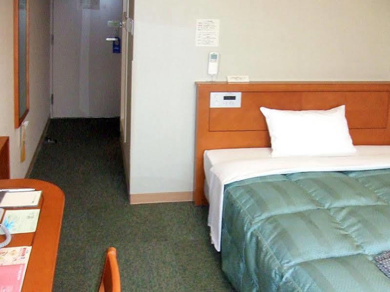 Hotel Route-Inn Fukaya Ekimae Экстерьер фото